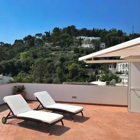 Tiberi Daire Capri